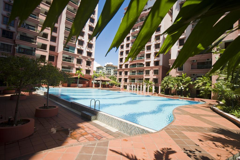 Apartament Nana Marina Court Kota Kinabalu Zewnętrze zdjęcie